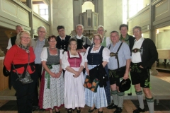 Trachtentag Teilnehmer in Wendisch-Deutscher Kirche